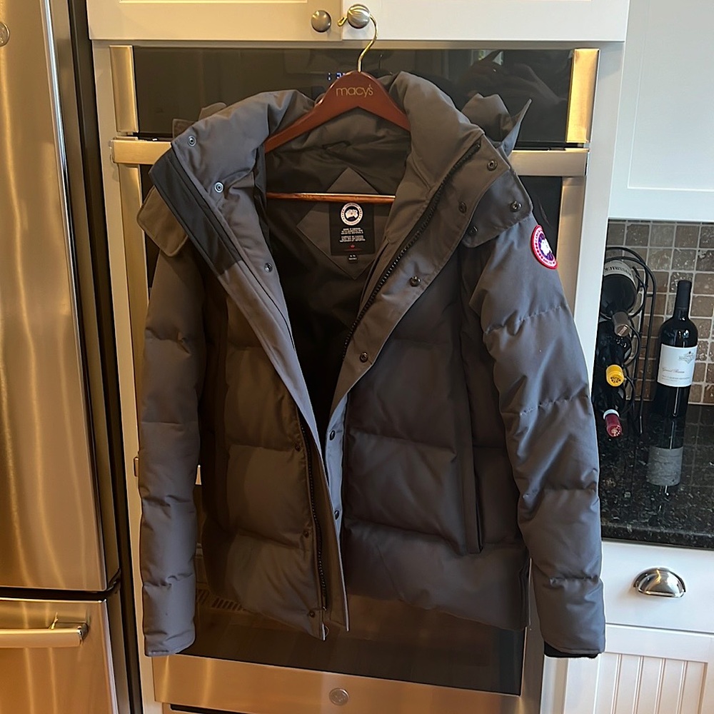 Graphite Gray Canada Goose - Men’s XL Wyndham Parka